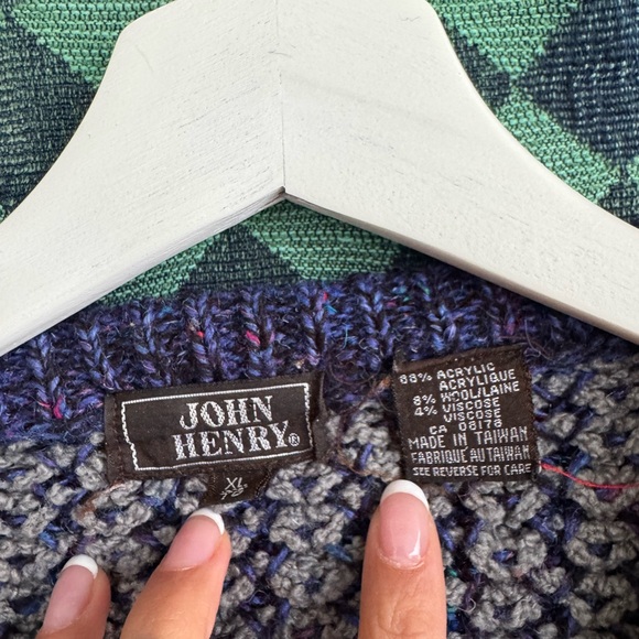 Classic Navy and Beige Striped Crewneck Sweater - Picture 3 of 3